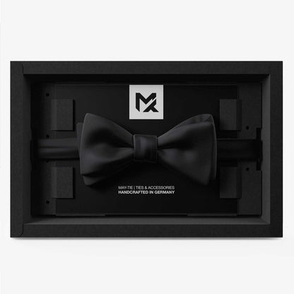 Onyx Black Set – Bow Tie & Pocket Square | Onyx Black & Crème White | Crêpe Satin Silk