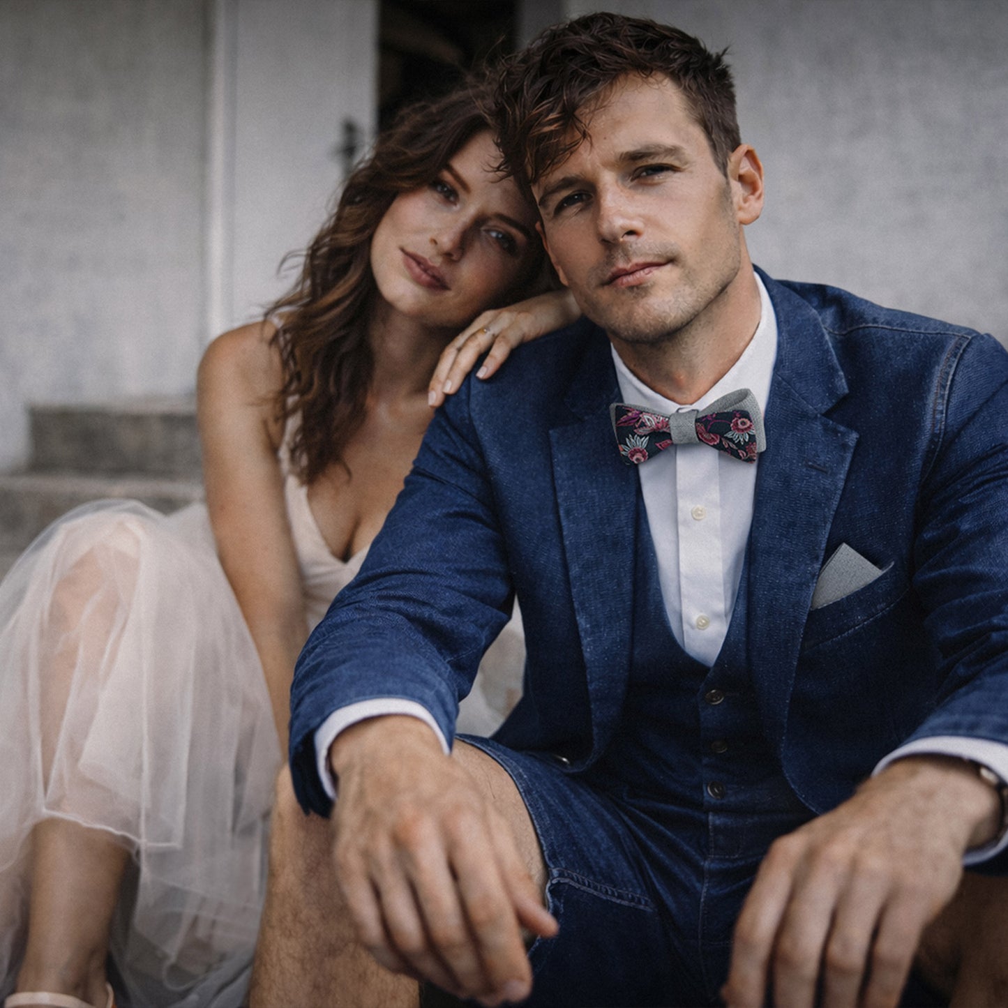 Blue Floral Set – Bow Tie, Pocket Square & Suspenders | Wildflowers & Fog Blue